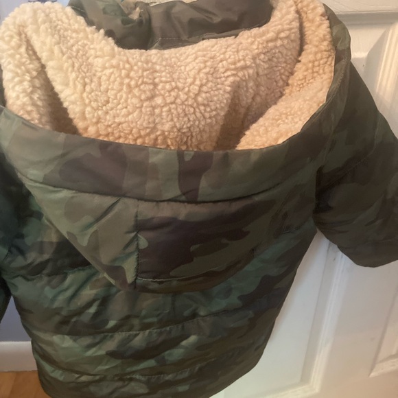 Gap Boys Puffer Coat EUC 18-24M Mid Length Detach-Hooded Camo ColdControl Max - Picture 7 of 10